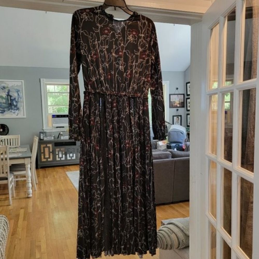 Valentino Women's Black & Red Floral Print Fit & Flare Midi Dress Size M…